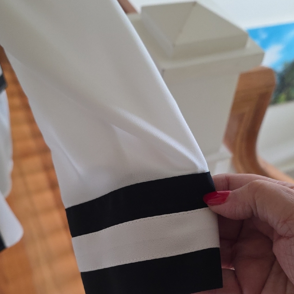 NWT- Karl Lagerfeld Black and White Top - Picture 2 of 7